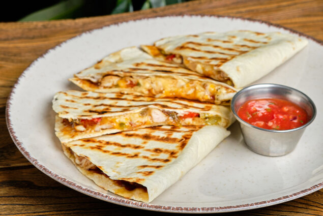Кесадилья с курицей